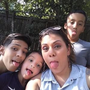 Meet your Posher, Roxy